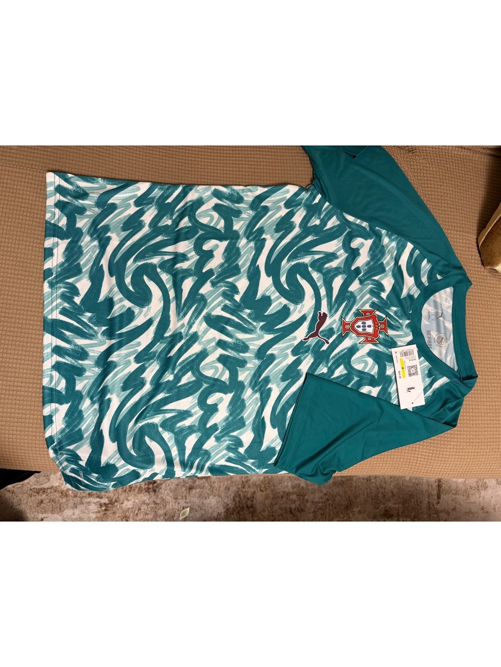 Puma Men's FA Portugal Warm Up Jersey Size Medium